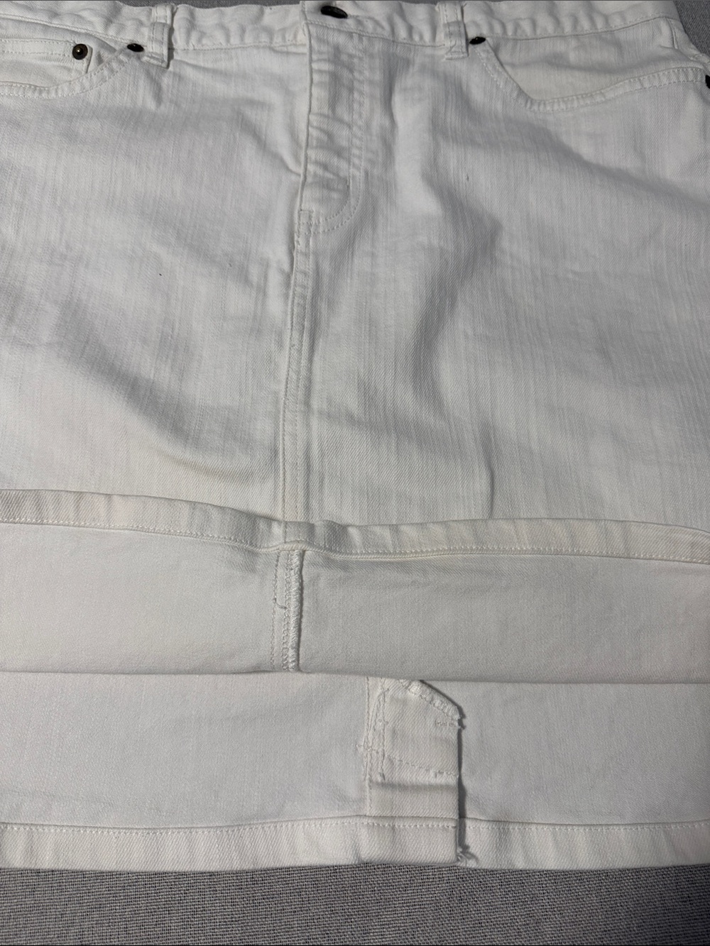 Ralph Lauren White Denim Mini Skirt Size 10. - Picture 7 of 12